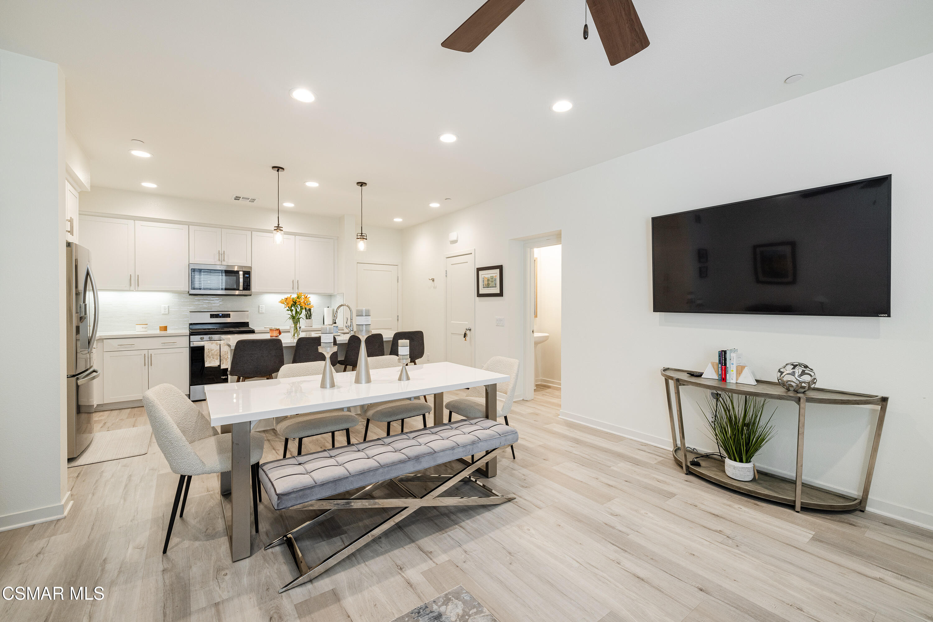 215 Red Brick Drive, Unit 3 Simi Valley, CA 93065 - Photo 9 of 29 RedBrick9