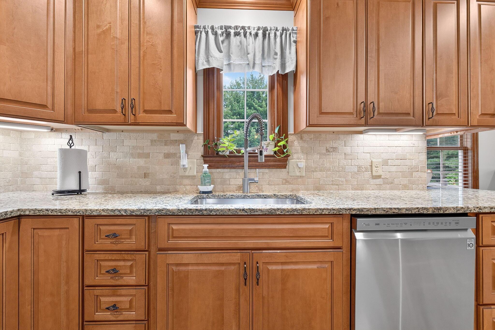 6565 Duffy Road Delaware, OH 43015 - Photo 24 of 84 6565 Duffy (Interior)-15
