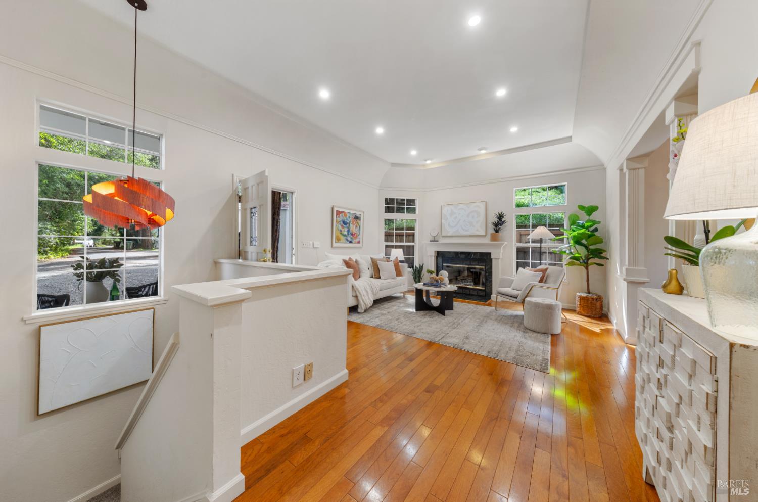 43 Creek Road San Anselmo, CA 94960 - Photo 4 of 30