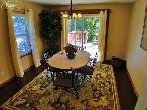 2037 Diamond Street Flint, MI 48532 - Photo 6 of 12 20366619-5.JPG