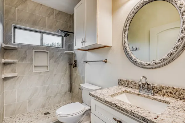 $1,495 | 3502 Longwood Drive, Unit B, Pasadena, TX 77503