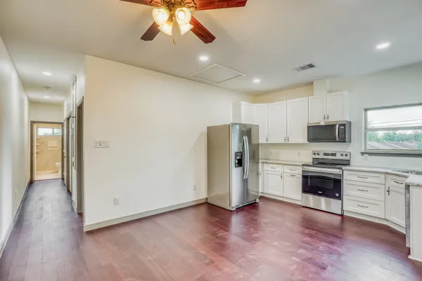 $1,495 | 3502 Longwood Drive, Unit B, Pasadena, TX 77503