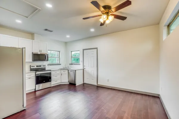 $1,495 | 3502 Longwood Drive, Unit B, Pasadena, TX 77503