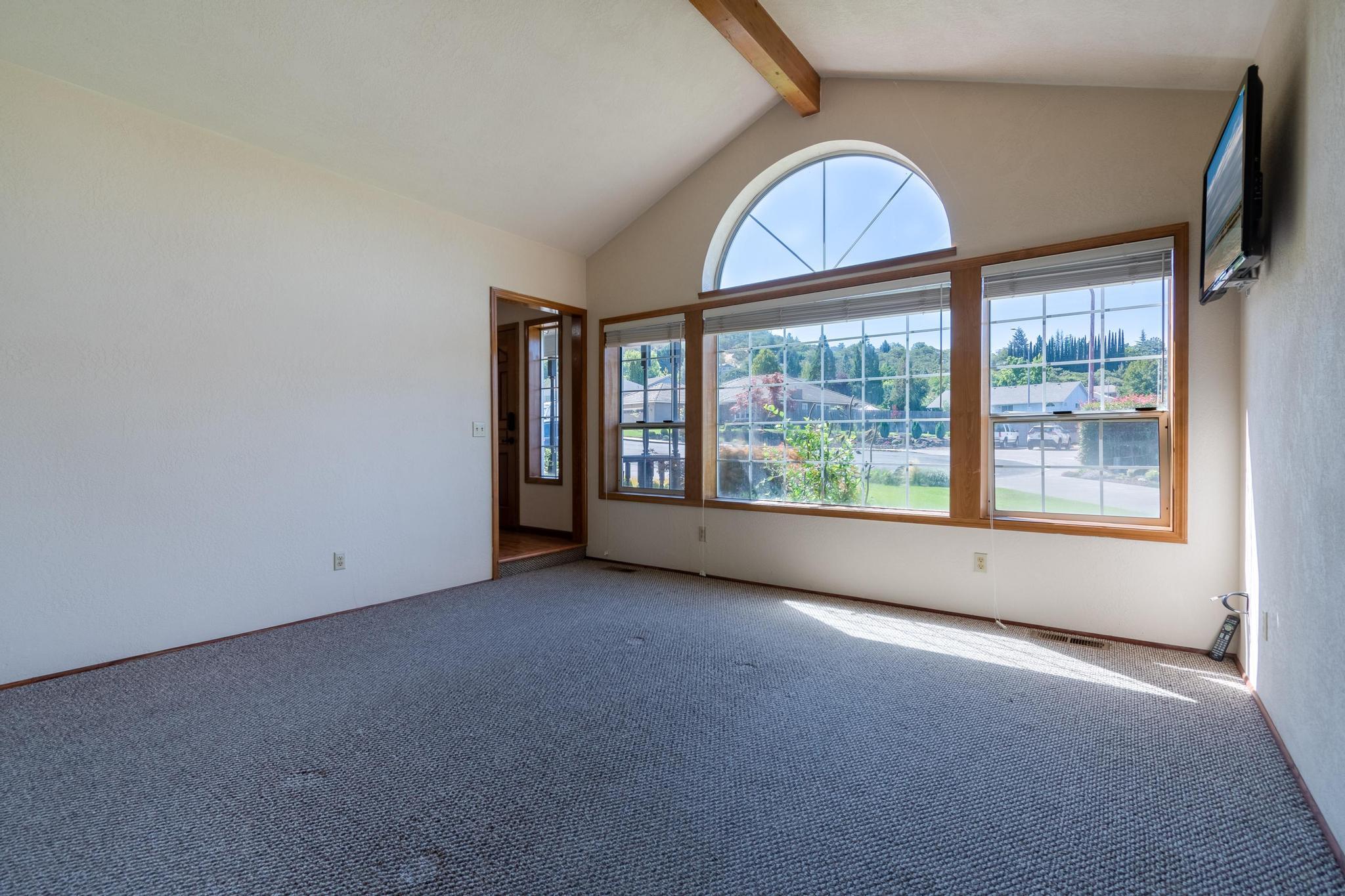4239 Innsbruck Ridge Medford, OR 97504 - Photo 8 of 58 01-3