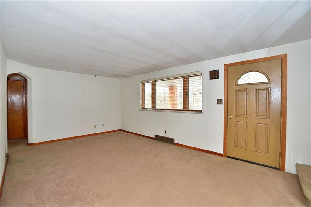 210 Boston Hollow Road Elizabeth, PA 15037 - Photo 3 of 16 Gallery Image 3
