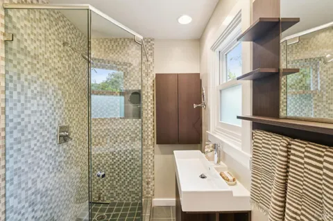 $1,100,000 | 236 Powell Avenue, Healdsburg, CA 95448