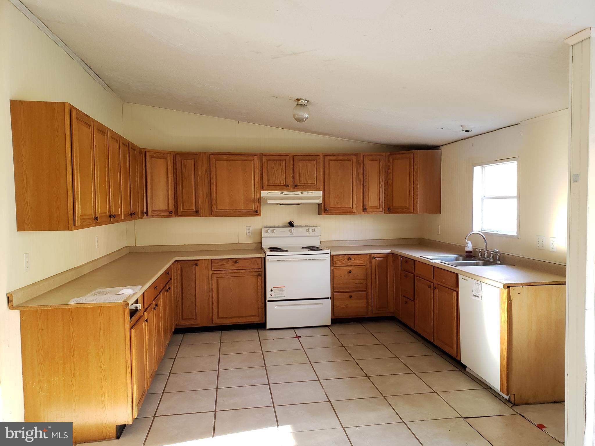 1407 Cox Neck Road Chester, MD 21619 - Photo 2 of 10 Kitchen