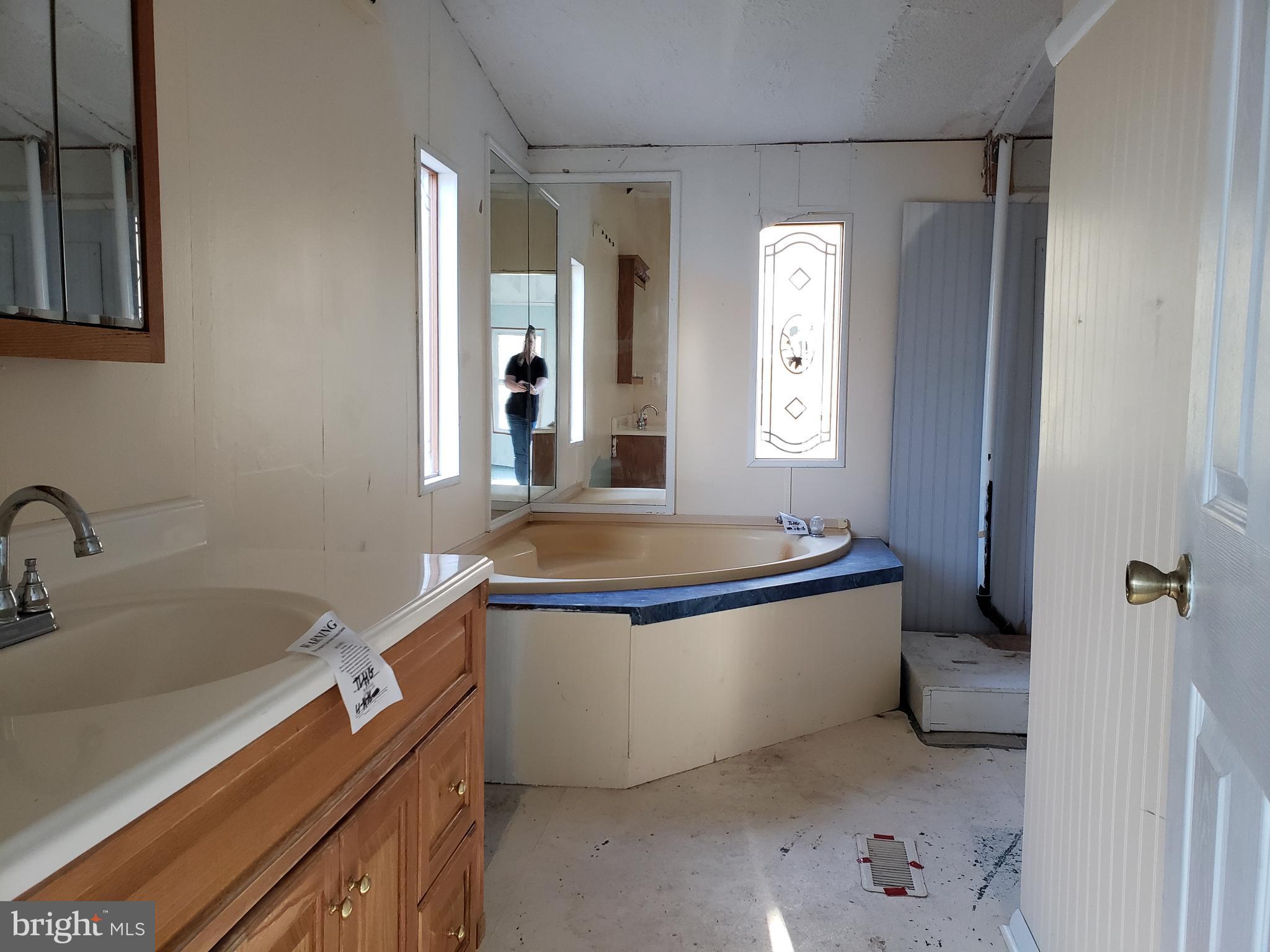 1407 Cox Neck Road Chester, MD 21619 - Photo 4 of 10 Bath (Master)