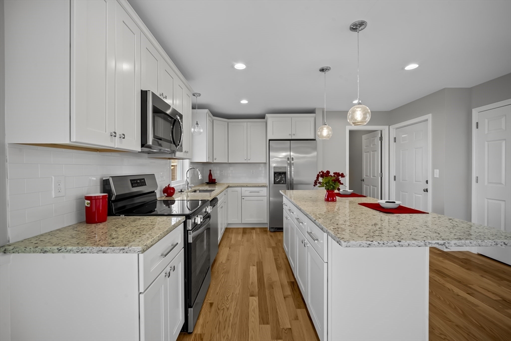 4 Wilber Street Springfield, MA 01104 - Photo 11 of 30