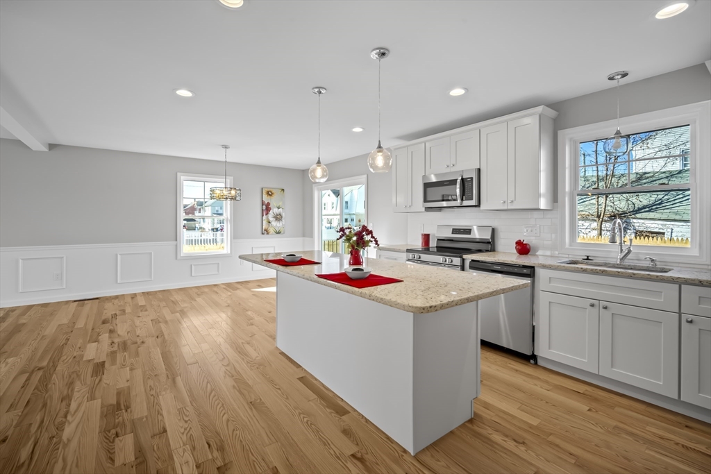 4 Wilber Street Springfield, MA 01104 - Photo 12 of 30