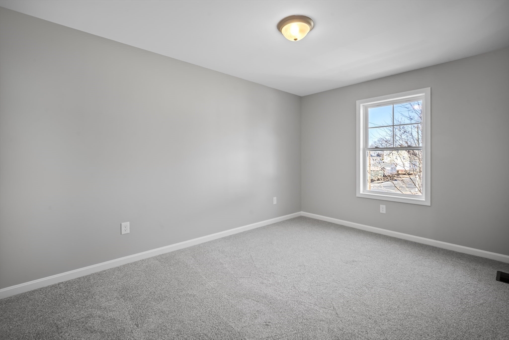 4 Wilber Street Springfield, MA 01104 - Photo 28 of 30