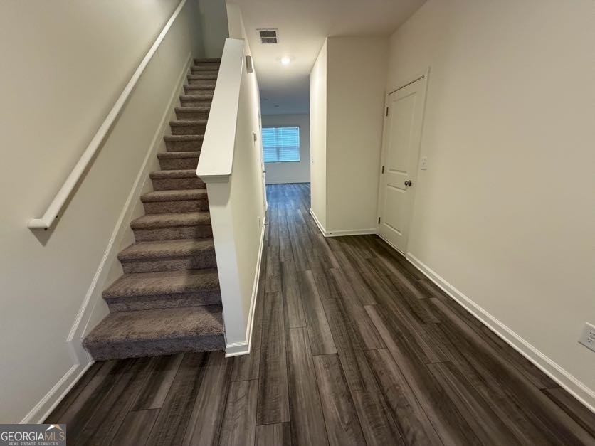 35300 Condor Court Southwest Atlanta, GA 30331 - Photo 2 of 31 a view of entryway