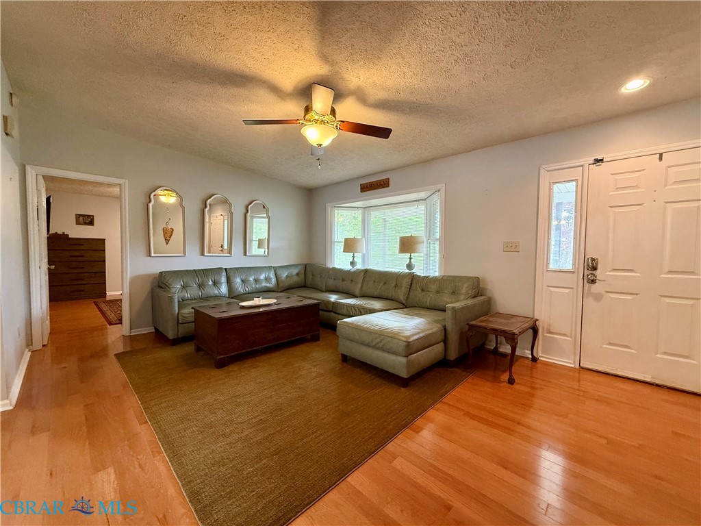 327 Gilbert Street Kilmarnock, VA 22482 - Photo 6 of 37