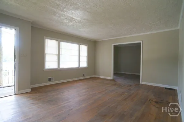 $1,500 | 435 South Barnett Shoals Road, Athens, GA 30605
