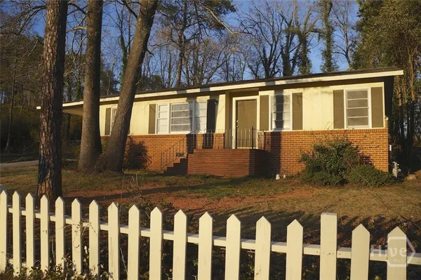 $1,500 | 435 South Barnett Shoals Road, Athens, GA 30605