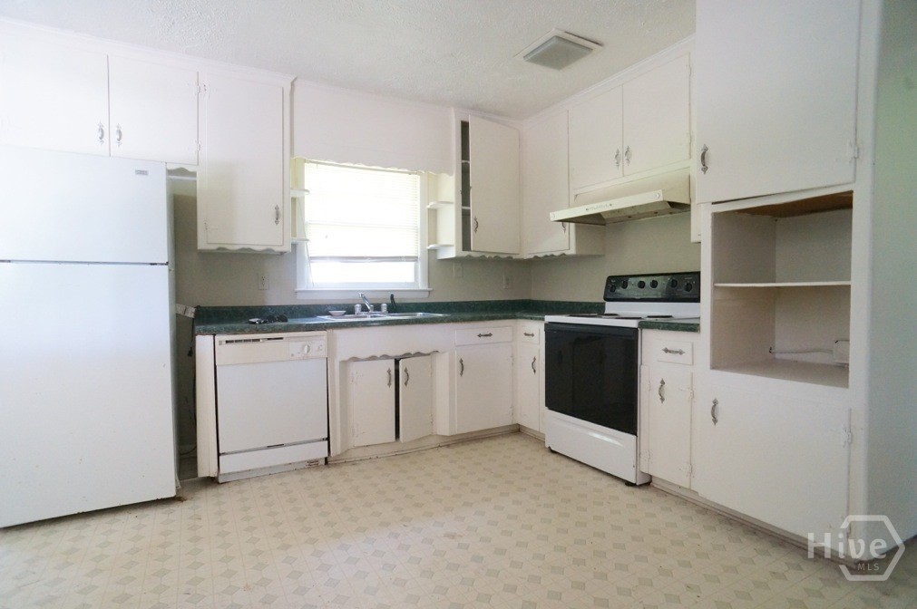 435 South Barnett Shoals Road Athens, GA 30605 - Photo 7 of 17