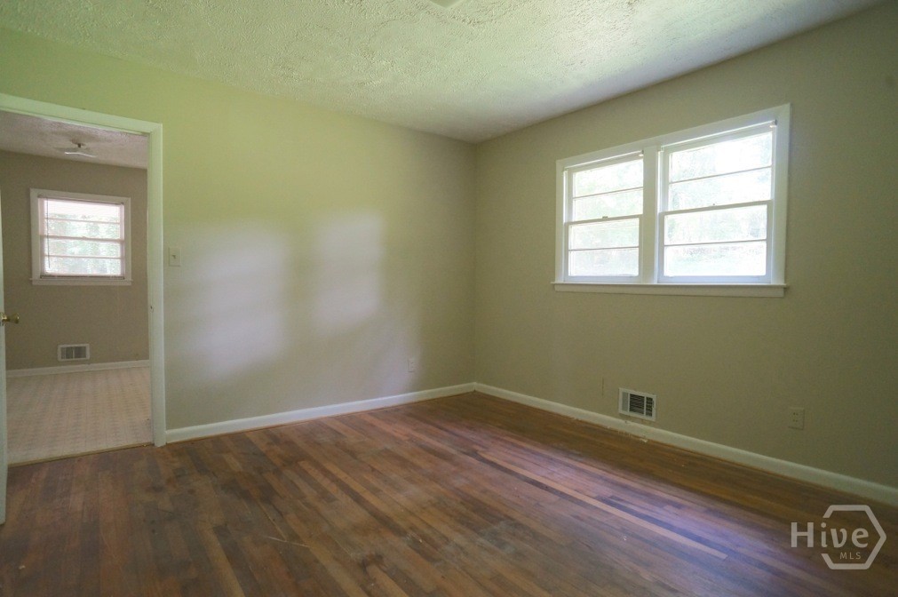 435 South Barnett Shoals Road Athens, GA 30605 - Photo 9 of 17