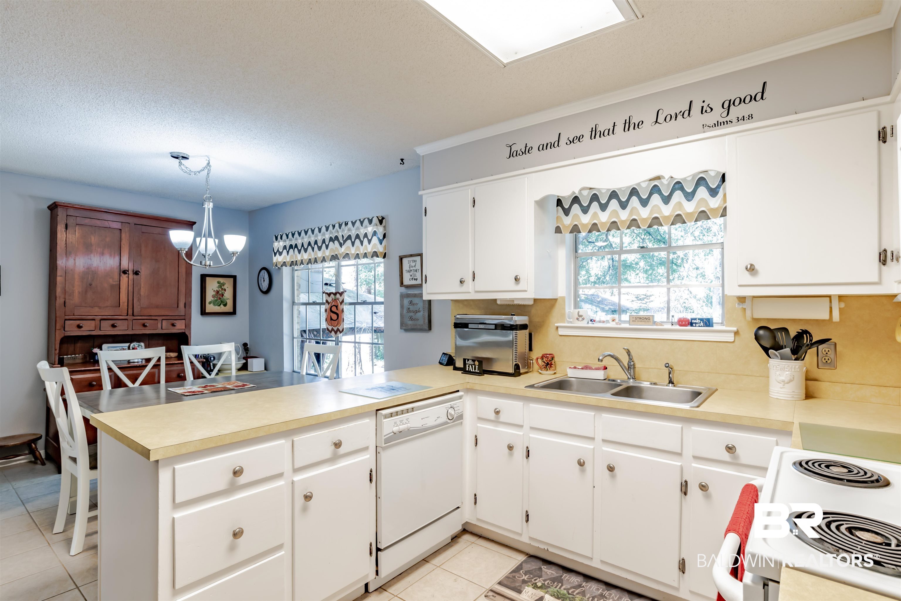 139 Ridgewood Drive Daphne, AL 36526 - Photo 13 of 34
