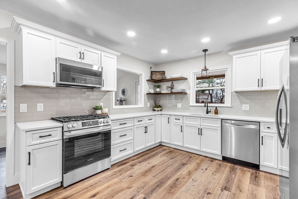 31 Observer Street Springfield, MA 01104 - Photo 5 of 42 Gallery Image 5