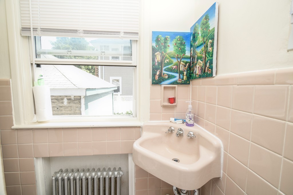20 Laurel Road Milton, MA 02186 - Photo 14 of 16 Gallery Image 14