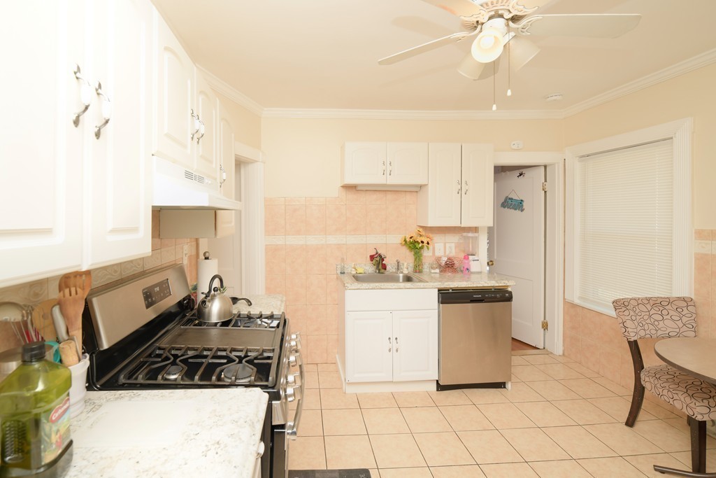 20 Laurel Road Milton, MA 02186 - Photo 6 of 16 Gallery Image 6