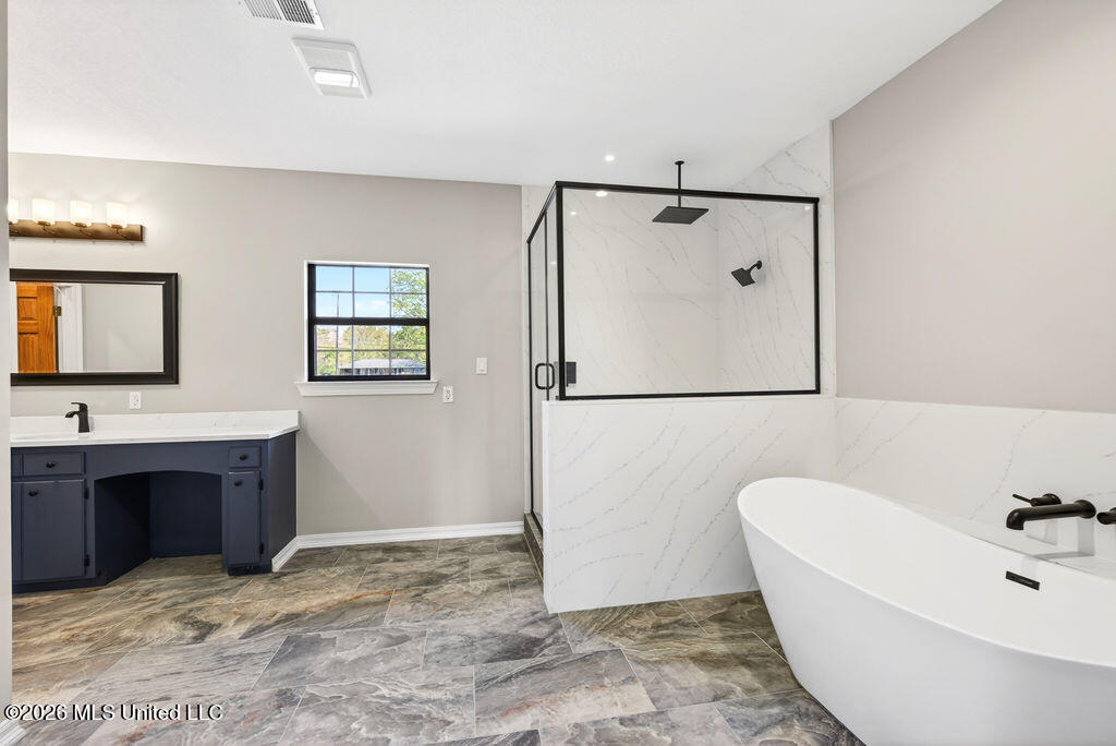 18265 Landon Road Gulfport, MS 39503 - Photo 59 of 83 Primary bathroom