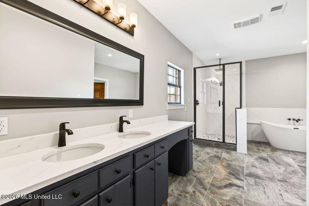 18265 Landon Road Gulfport, MS 39503 - Photo 63 of 83 Primary bathroom