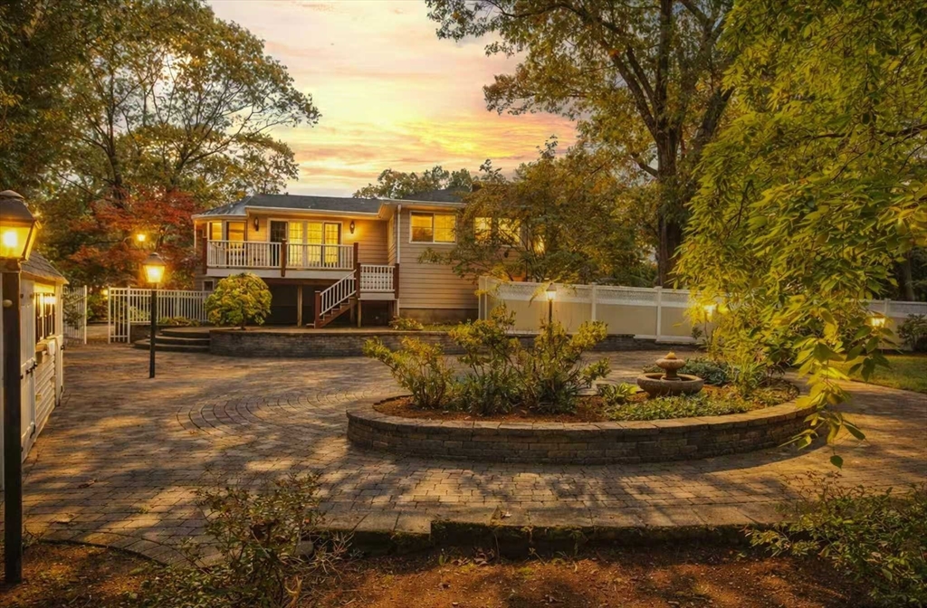 8 Phinney Road Lexington, MA 02421 - Photo 2 of 37