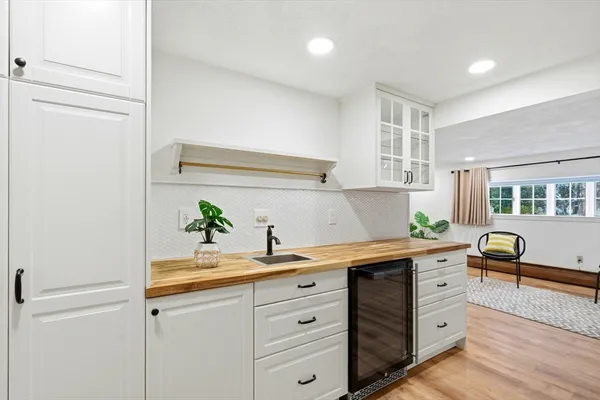 $2,149,000 | 8 Phinney Road, Lexington, MA 02421