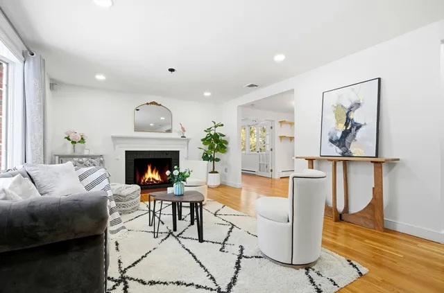 $2,199,000 | 8 Phinney Road, Lexington, MA 02421