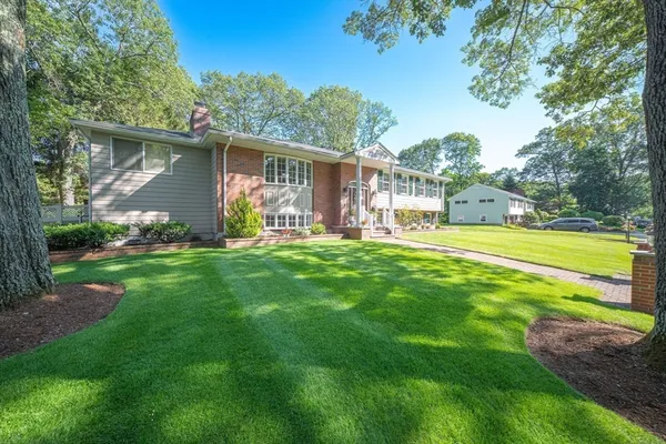 $2,149,000 | 8 Phinney Road, Lexington, MA 02421