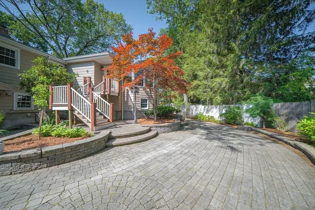 $2,199,000 | 8 Phinney Road, Lexington, MA 02421
