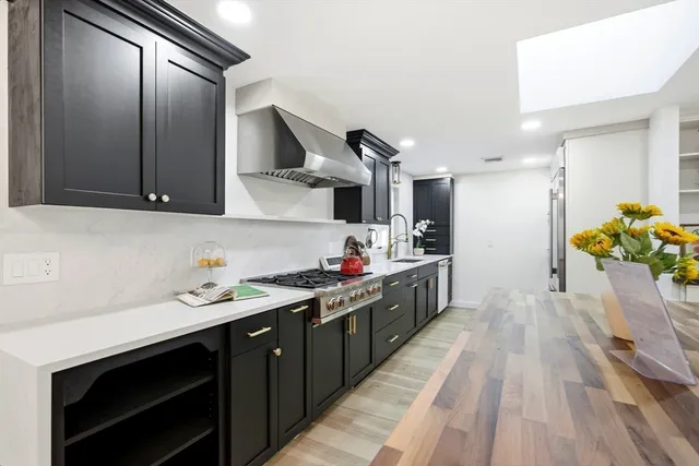 $2,199,000 | 8 Phinney Road, Lexington, MA 02421