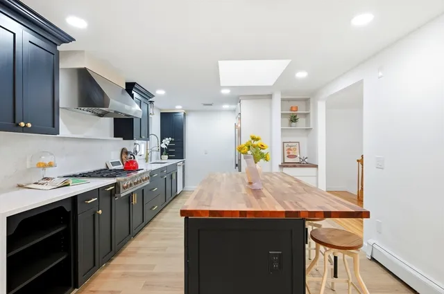 $2,199,000 | 8 Phinney Road, Lexington, MA 02421