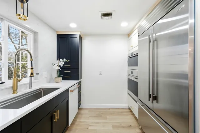 $2,199,000 | 8 Phinney Road, Lexington, MA 02421