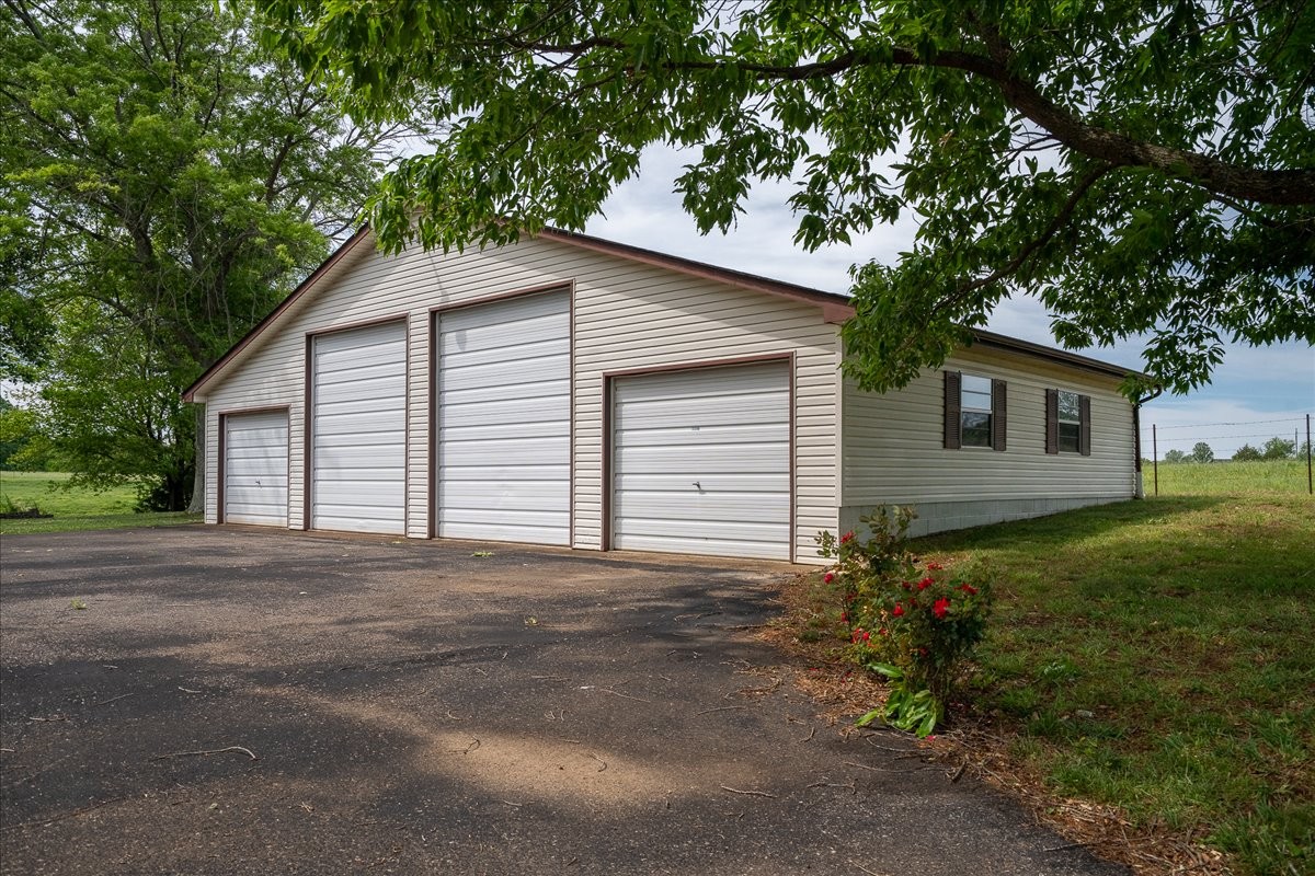 256 Ramah Road Leoma, TN 38468 - Photo 4 of 42