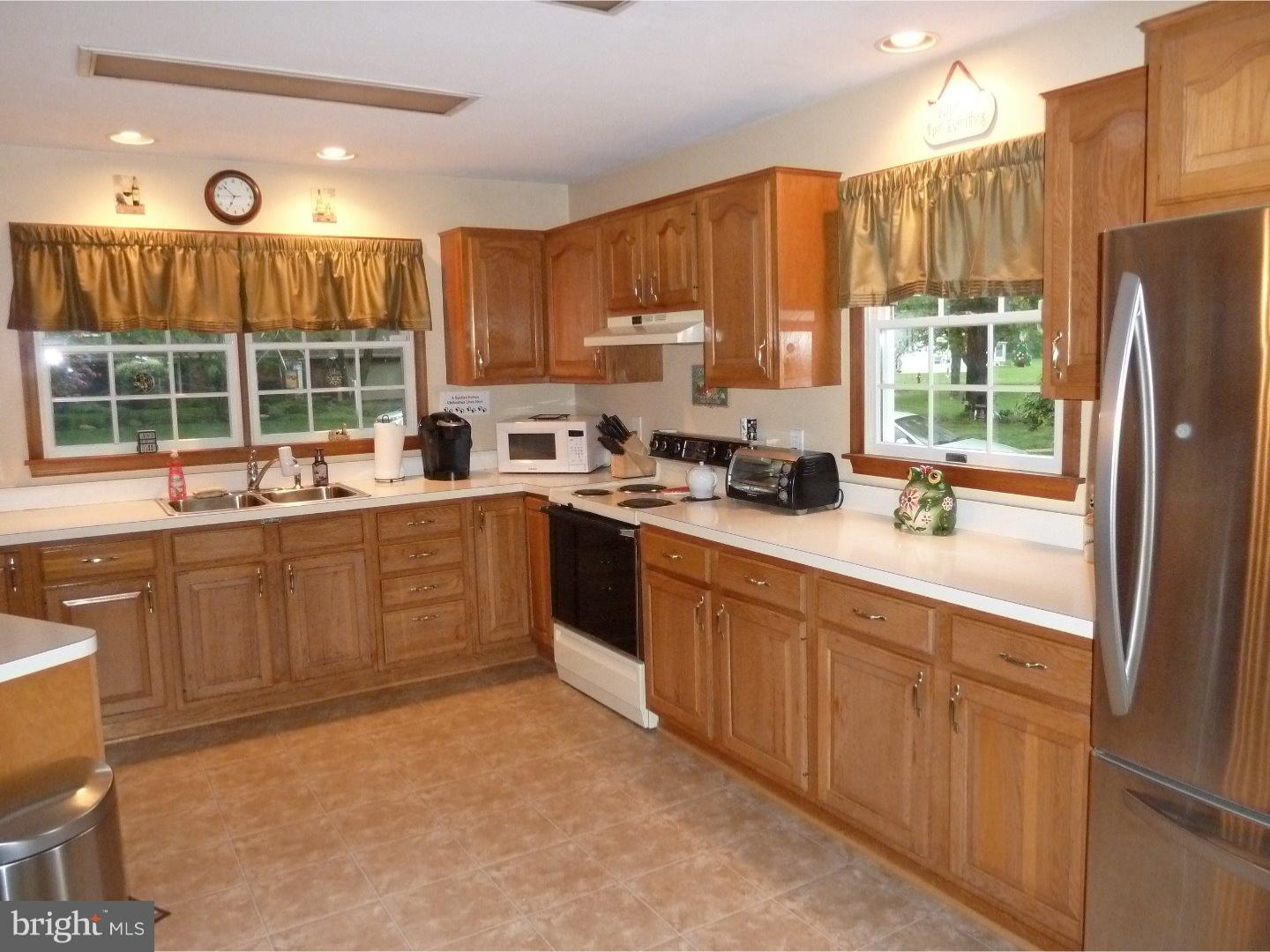 1120 Sparrow Road Audubon, PA 19403 - Photo 8 of 25 Kitchen