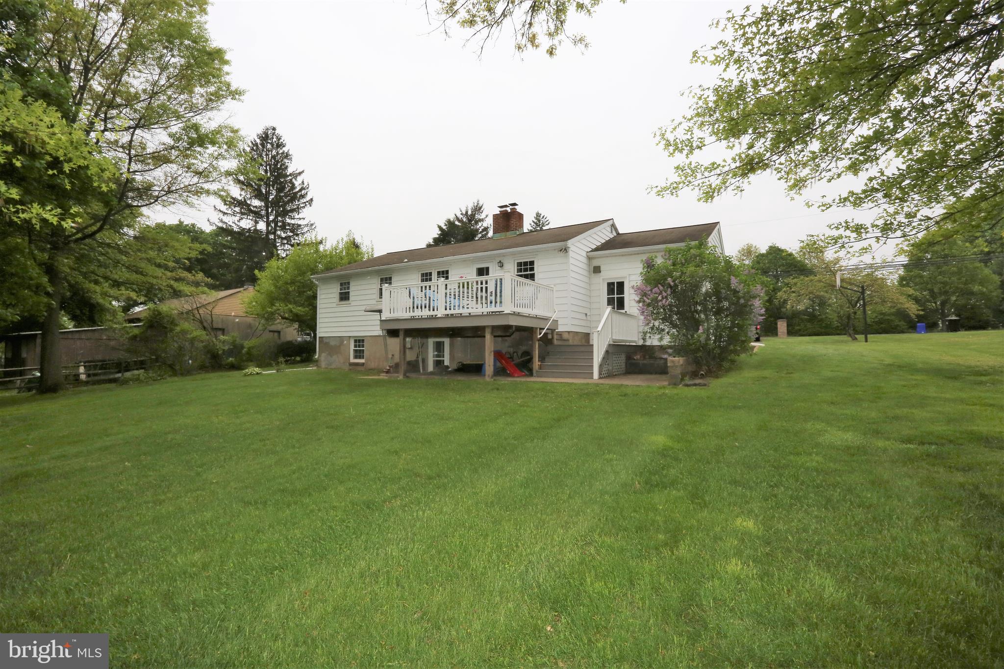 135 Orchard Road Perkasie, PA 18944 - Photo 4 of 15 Exterior Back