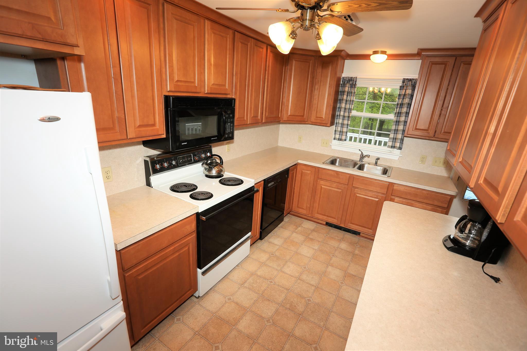 135 Orchard Road Perkasie, PA 18944 - Photo 8 of 15 Kitchen