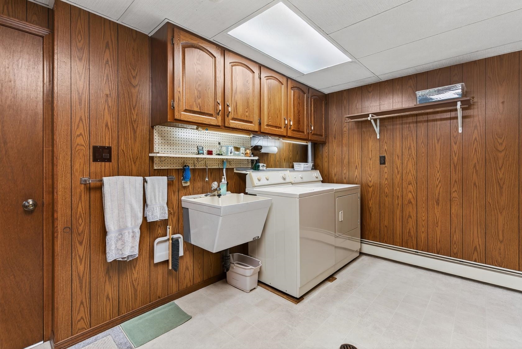 872 Winding Trail Oneida, WI 54155 - Photo 34 of 61