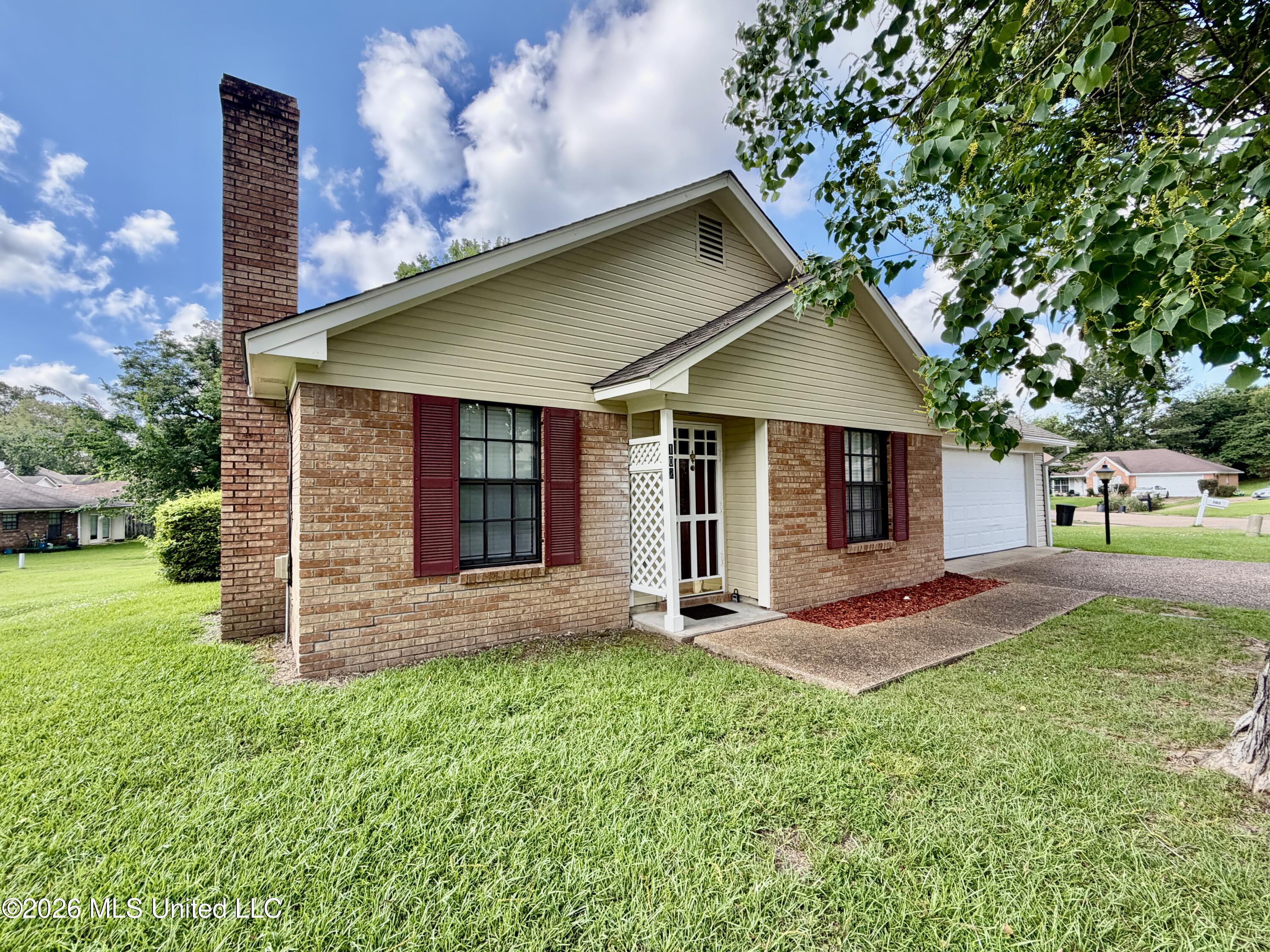 102 Marys Cove Clinton, MS 39056 - Photo 1 of 38 IMG_3971