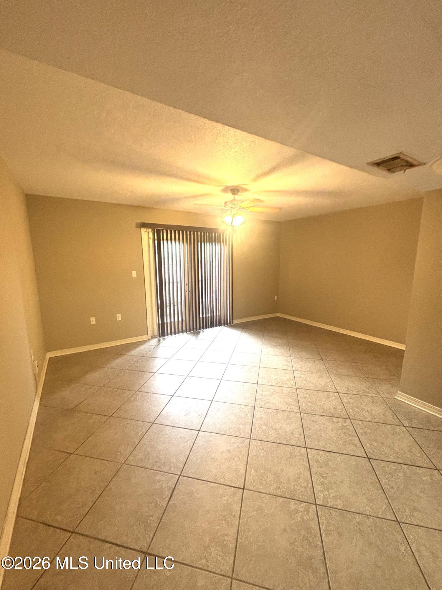 1625 Martin Bluff Road, Unit 5 Gautier, MS 39553 - Photo 5 of 24 IMG_6750