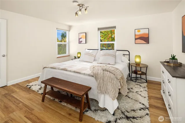 $5,500 | 11252 Evanston Avenue North, Seattle, WA 98133