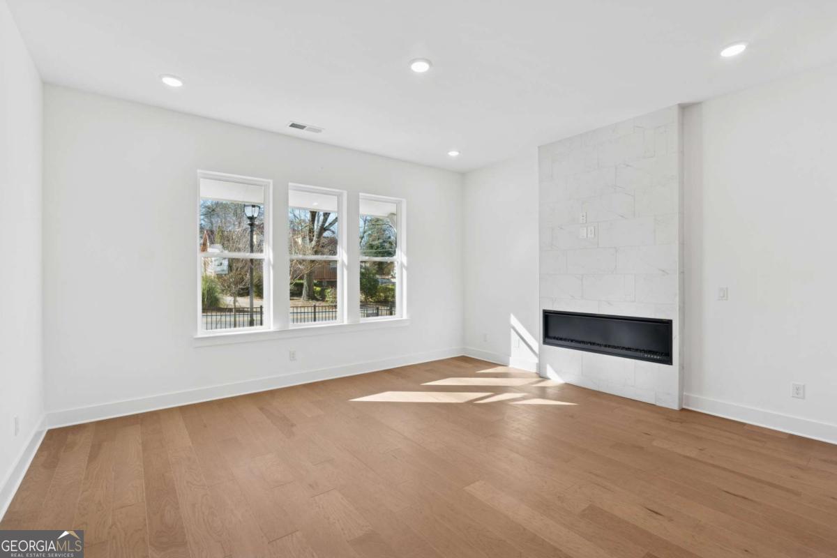 783 Auguste Avenue Decatur, GA 30033 - Photo 7 of 18