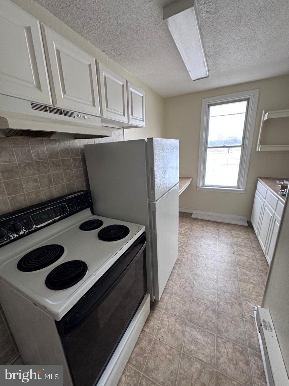 357 South 3rd Street Reading, PA 19602 - Photo 2 of 8