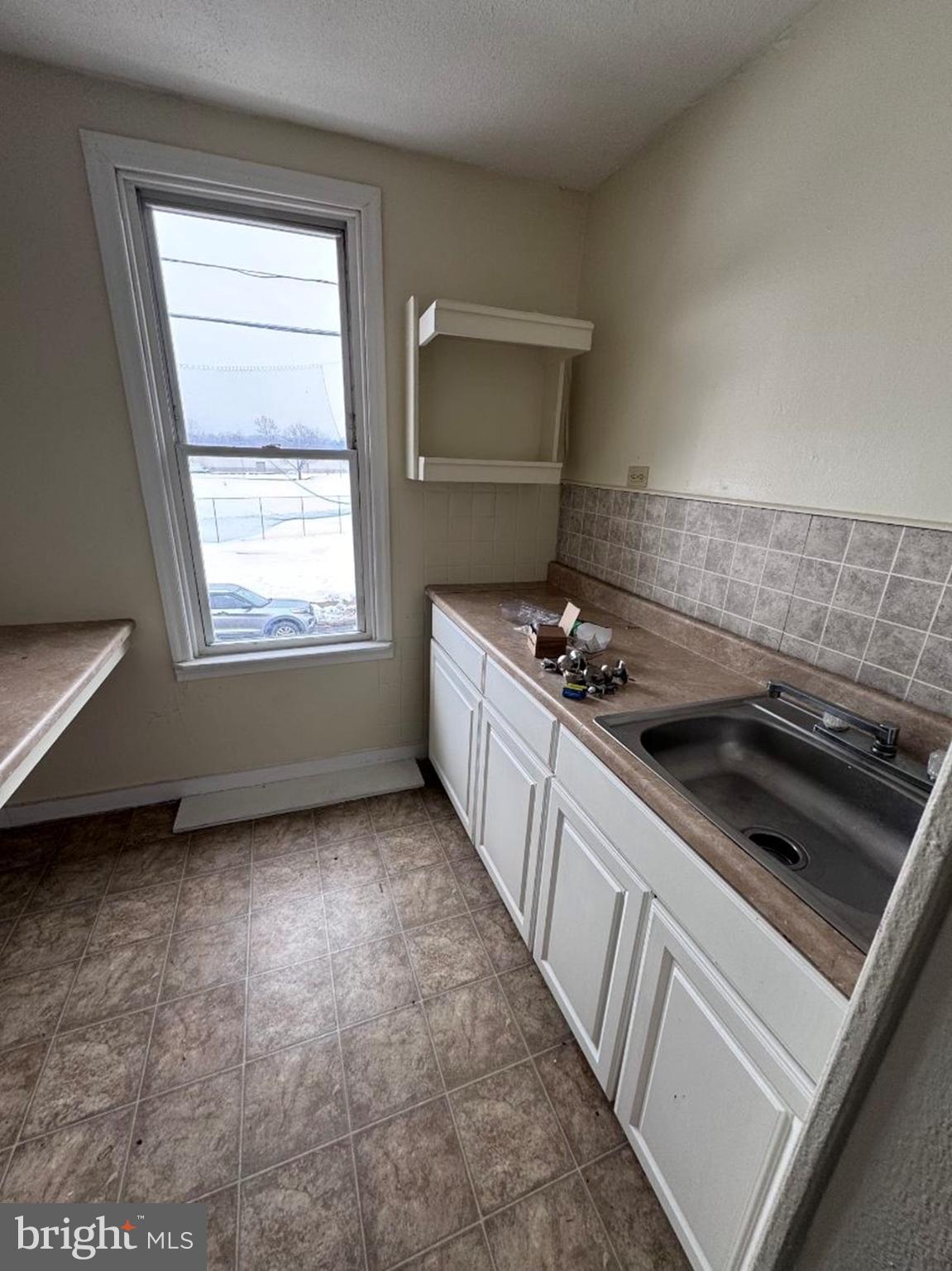 357 South 3rd Street Reading, PA 19602 - Photo 3 of 8
