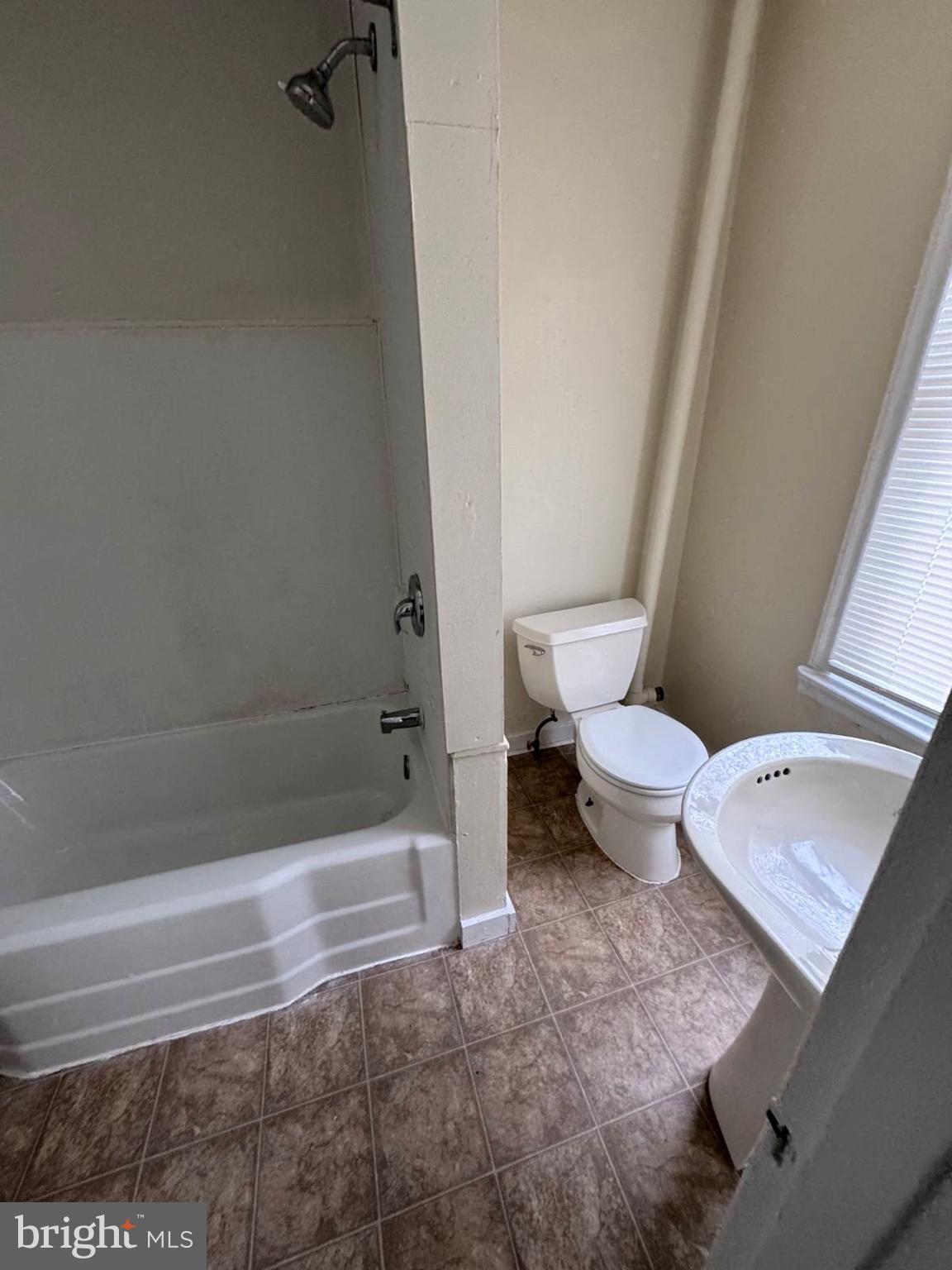 357 South 3rd Street Reading, PA 19602 - Photo 6 of 8