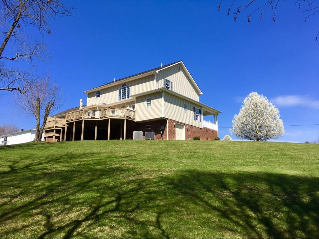 12128 Carolina Road Coeburn, VA 24230 - Photo 28 of 36 Expansive Back Deck