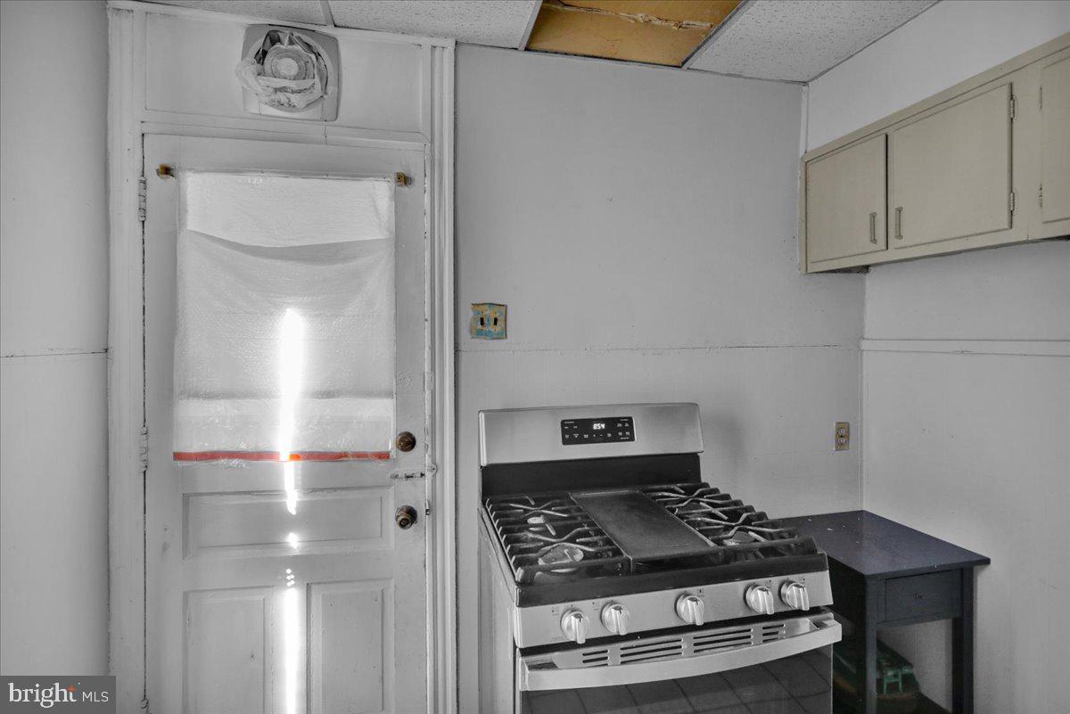 404 North 13th Street Reading, PA 19604 - Photo 9 of 23