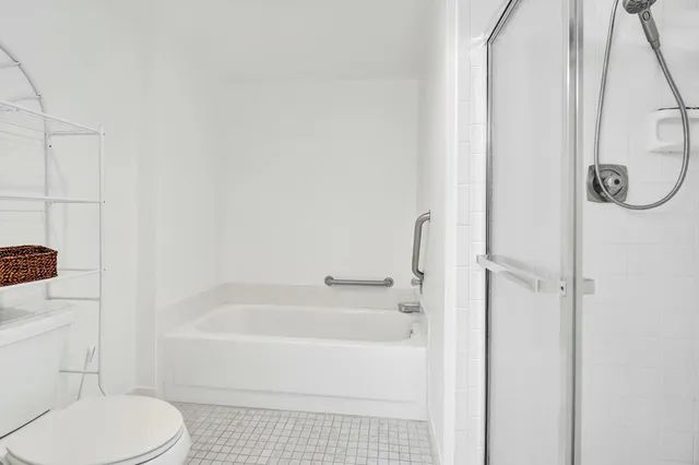 $10,000 | 19 Stratford Drive, Unit F, Boynton Beach, FL 33436